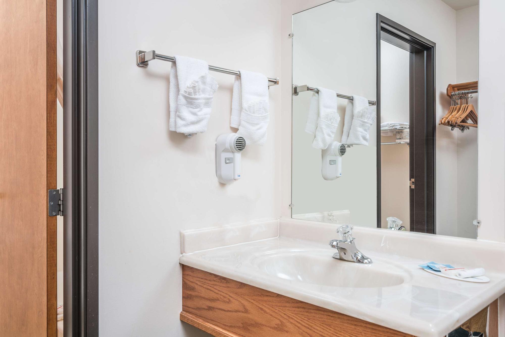 Homestead Inn And Suites Hardin Exteriér fotografie