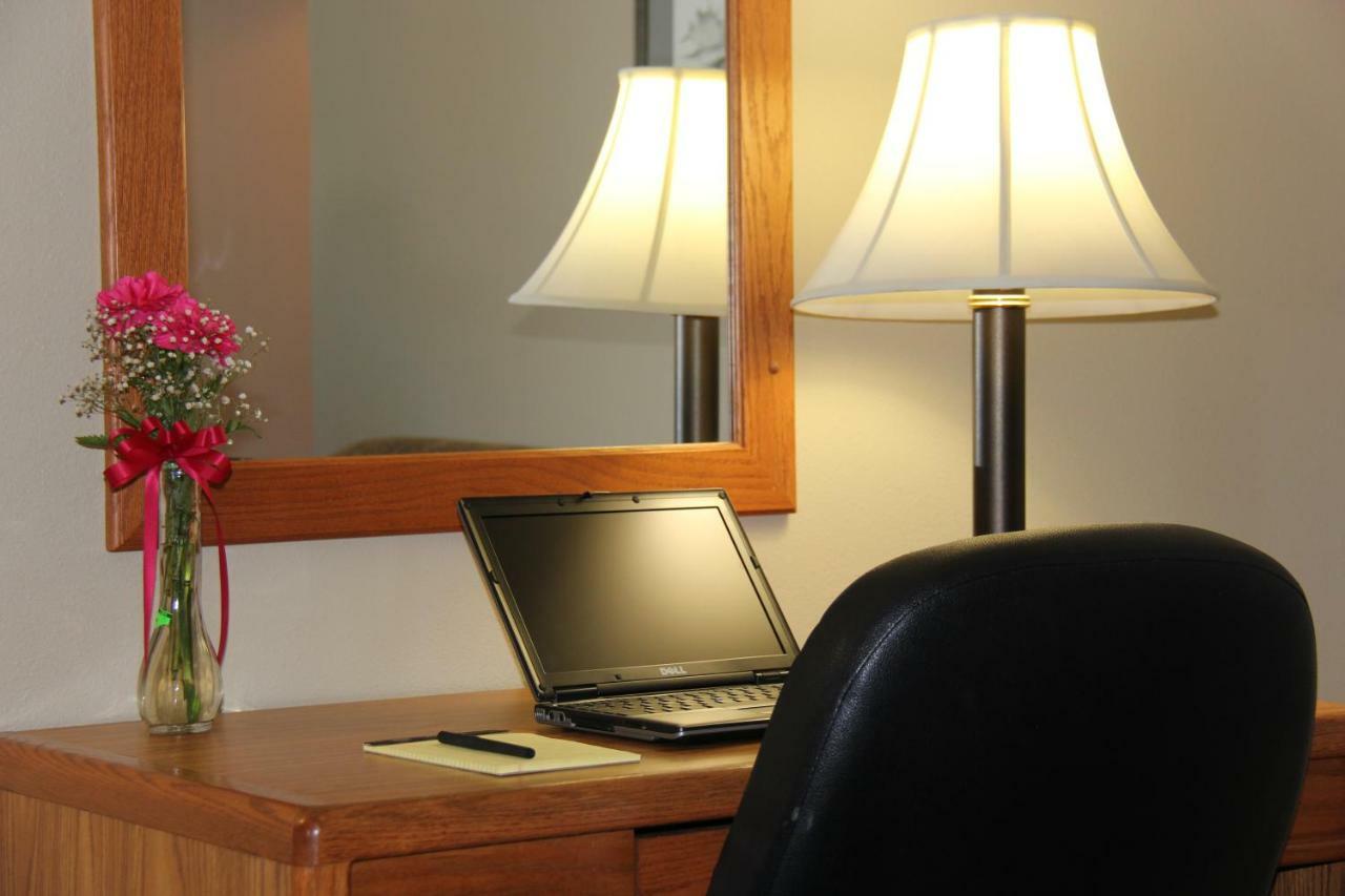 Homestead Inn And Suites Hardin Exteriér fotografie