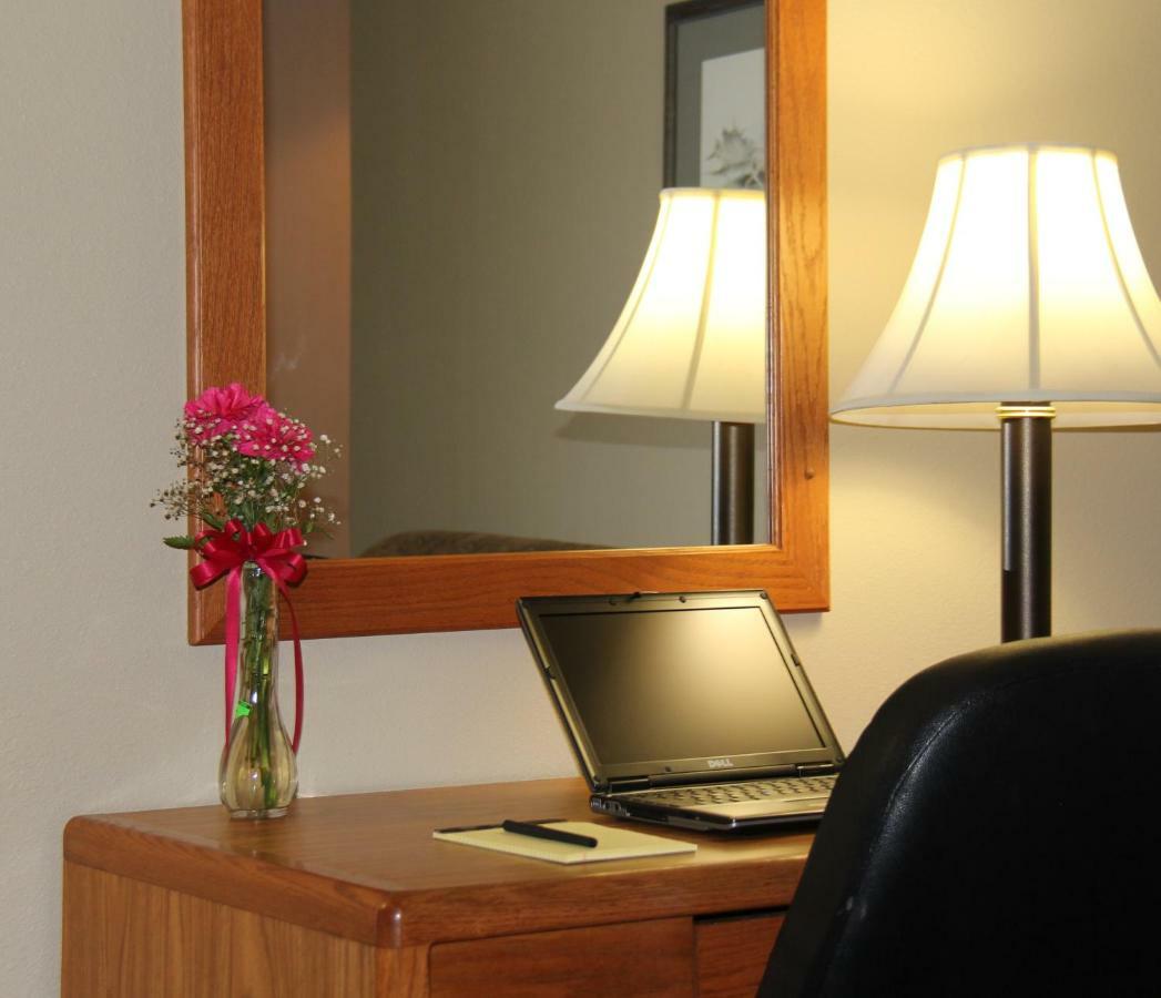 Homestead Inn And Suites Hardin Exteriér fotografie